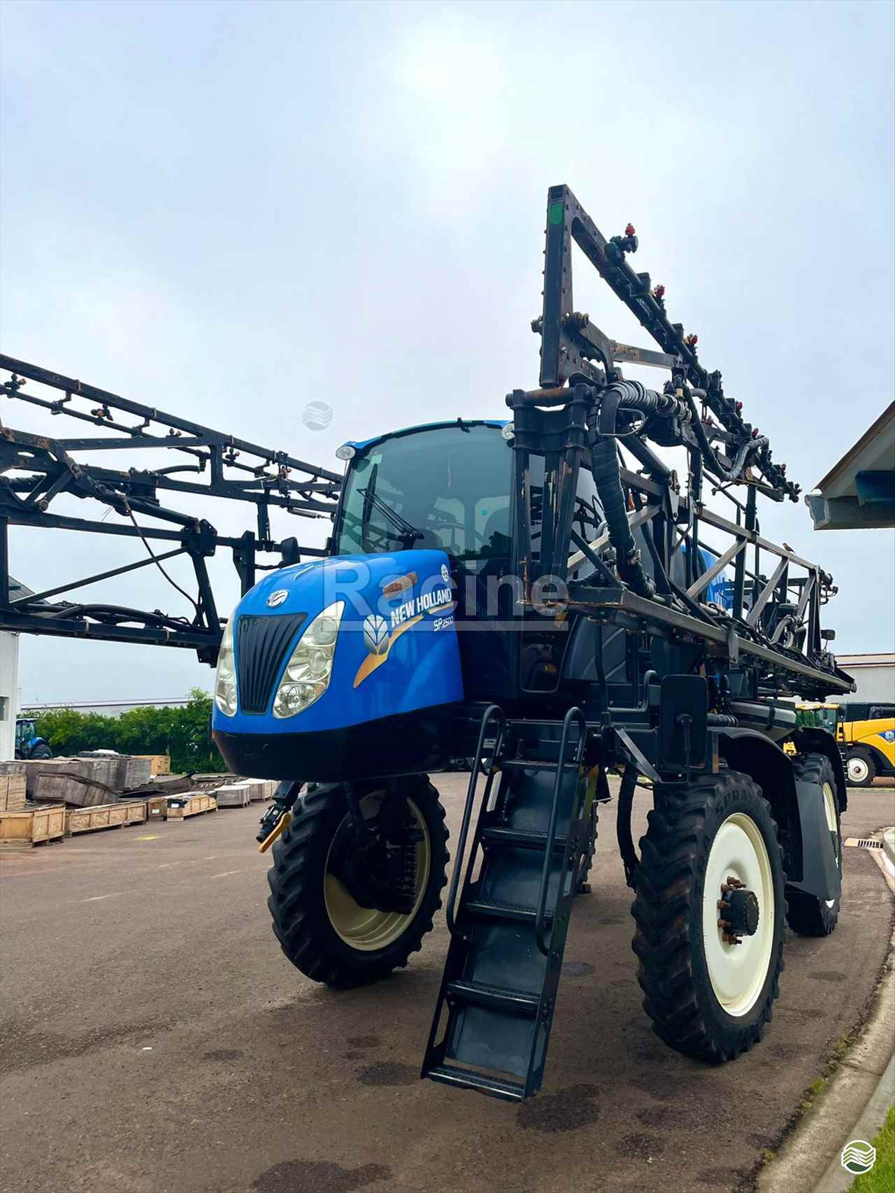 PULVERIZADOR NEW HOLLAND SP2500 Tração 4x4 Racine Tratores - Case JAU SÃO PAULO SP